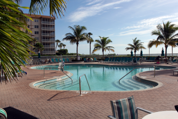 Pool lift - wheelchair accessibility at Sarasota Lido Beach resort family beach vacation